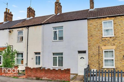 2 bed property, in Queens Walk, £175,000