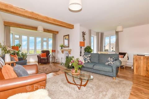 6 bed property, in Preston Hill, £1,250,000