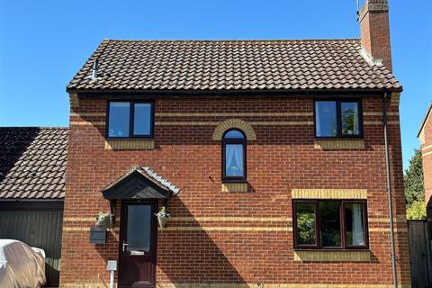 3 bed property, in Wesley Road, £225,000