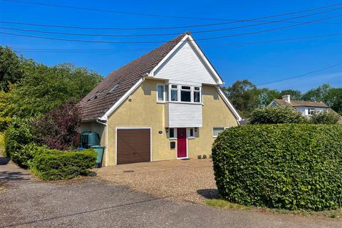 4 bed property, in Harleston Road, £450,000