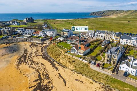 3 bed property, in Beachfield, £1,500,000