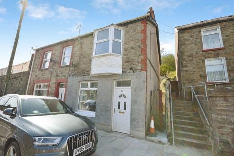 2 bed property, in Tonna Road, £110,000