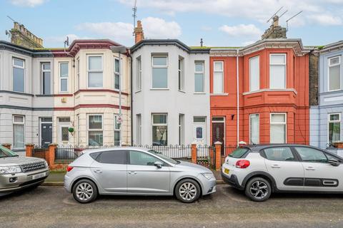 3 bed property, in Havelock Road, £110,000