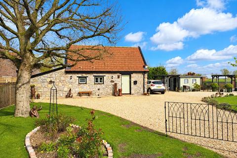1 bed property, in Kingsway, £317,500