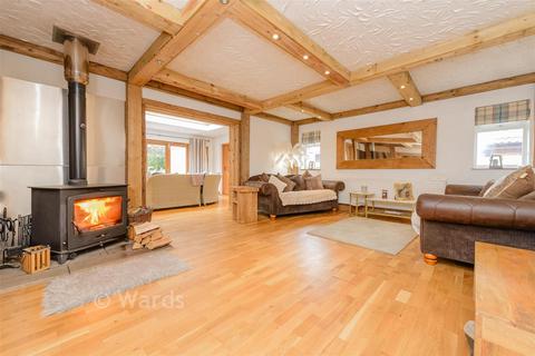 3 bed property, in Botsom Lane, £675,000