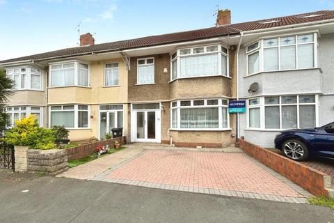 3 bed property, in Stoneleigh Crescent, £425,000