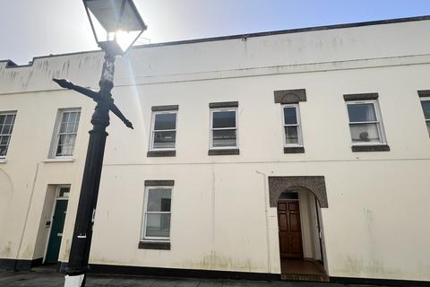 1 bed property, in 40 Adelaide Street, £65,000