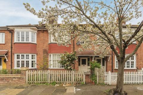 3 bed property, in Church Gardens, £795,000