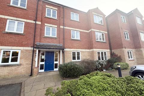 2 bed property, in Earls Court, £75,000