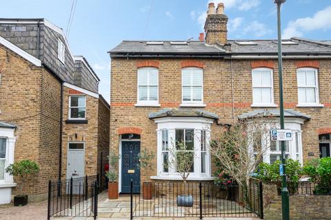 3 bed property, in Heathfield North, £1,195,000