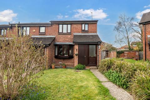 3 bed property, in Tamar Way, £415,000