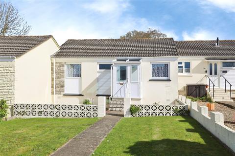 2 bed property, in Broadlands, £230,000