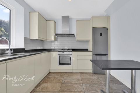 3 bed property, in Forest Grove, £750,000
