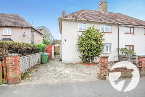 3 bed property, in Horsfeld Road, £475,000