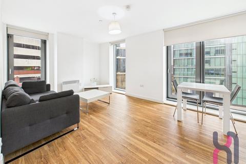 2 bed property, in Media City, £195,000