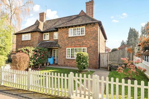 3 bed property, in Stephensfield, £550,000