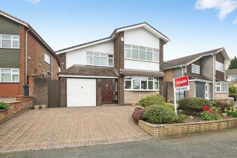 4 bed property, in Cottesmore Close, £425,000