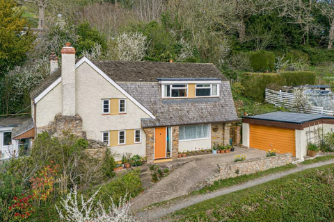 4 bed property, in The Little House, £550,000