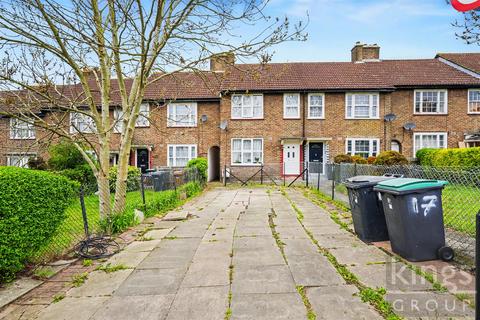 2 bed property, in Rowland Hill Avenue, £480,000