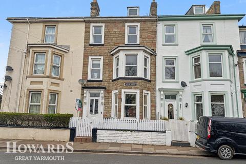 10 bed property, in Trafalgar Road, £240,000
