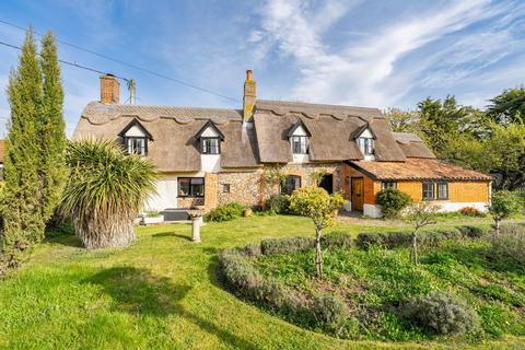 4 bed property, in Mill Road, £550,000