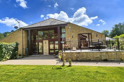 3 bed property, in Downyard Compton Pauncefoot, £783,950