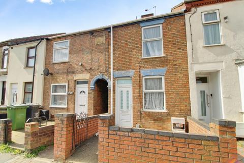 3 bed property, in Gladstone Street, £150,000