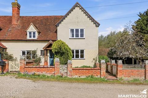 4 bed property, in Wallaces Lane, £680,000
