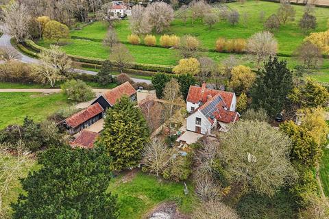 5 bed property, in Framlingham, £900,000