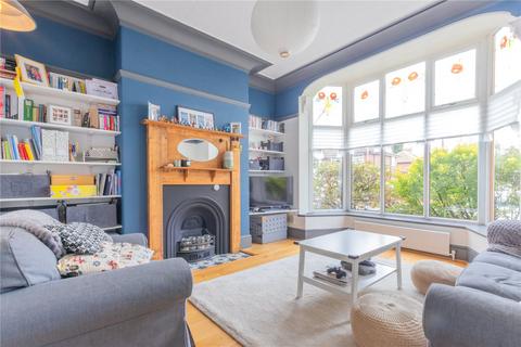 4 bed property, in Crompton Avenue, £310,000