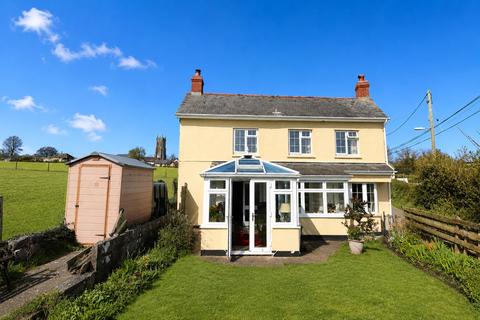 4 bed property, in Bishops Nympton, £450,000