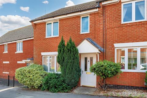 2 bed property, in The Sidings, £265,000