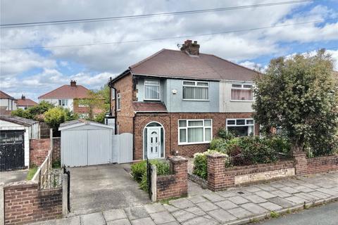 3 bed property, in Avondale Avenue, £230,000