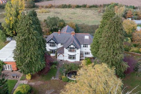 6 bed property, in Birmingham Road, £1,250,000