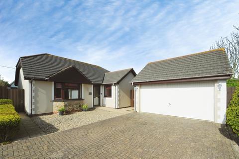 2 bed property, in Trenithick Meadow, £425,000