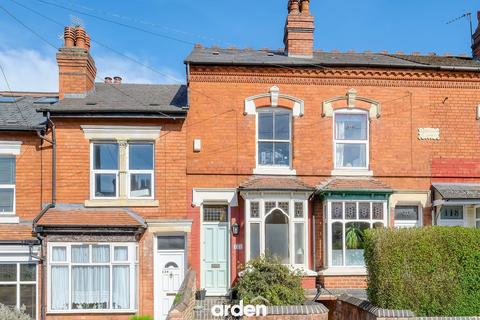 2 bed property, in Midland Road, £349,000