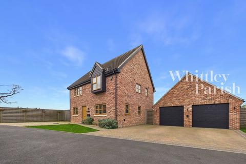 4 bed property, in Mill Stone Green, £450,000