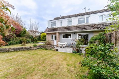 4 bed property, in Ideally situated in the popular village of Congresbury, £395,000
