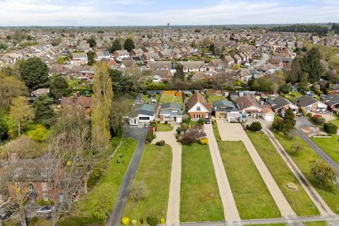 3 bed property, in Bucklesham Road, £425,000