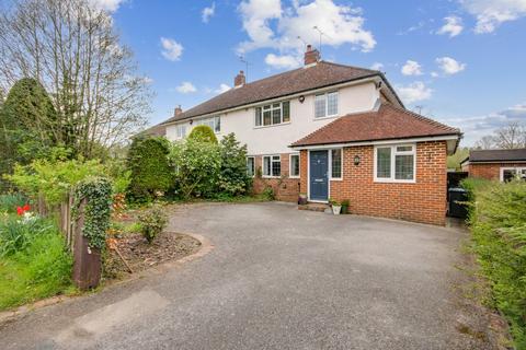 3 bed property, in Grange Road, £550,000
