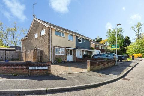 3 bed property, in Warburton Road, £350,000