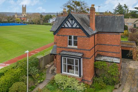 4 bed property, in Eldorado Crescent, £1,250,000