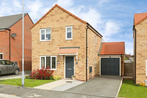 3 bed property, in Bullfinch Court, £250,000