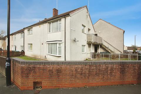 2 bed property, in The Vale, £100,000