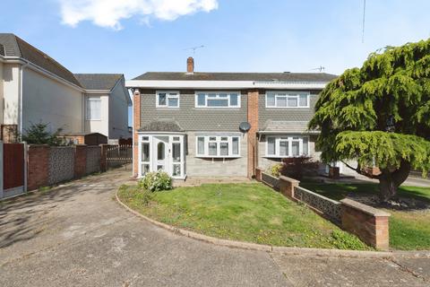 3 bed property, in Southend Road, £475,000