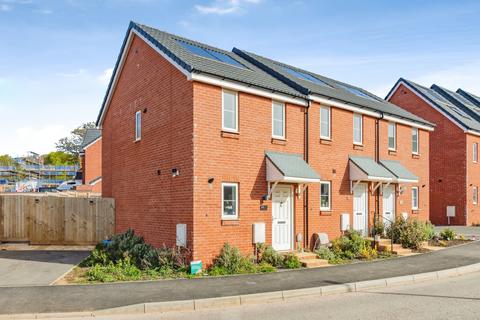 2 bed property, in Plover Road, £190,000