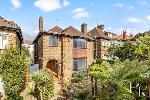 4 bed property, in Davigdor Road, £1,100,000