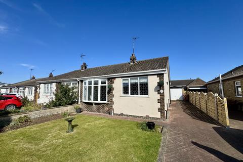 3 bed property, in South Parade, £185,000