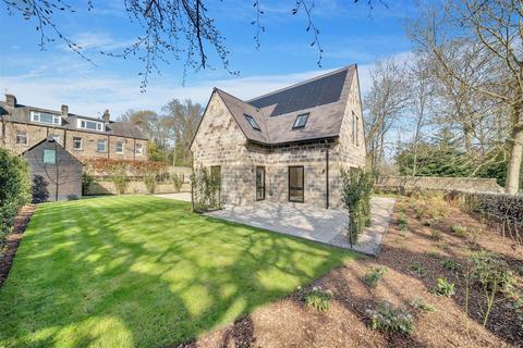 4 bed property, in Elmsley Street, £669,500