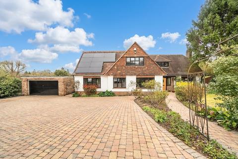 4 bed property, in Station Road, £1,500,000